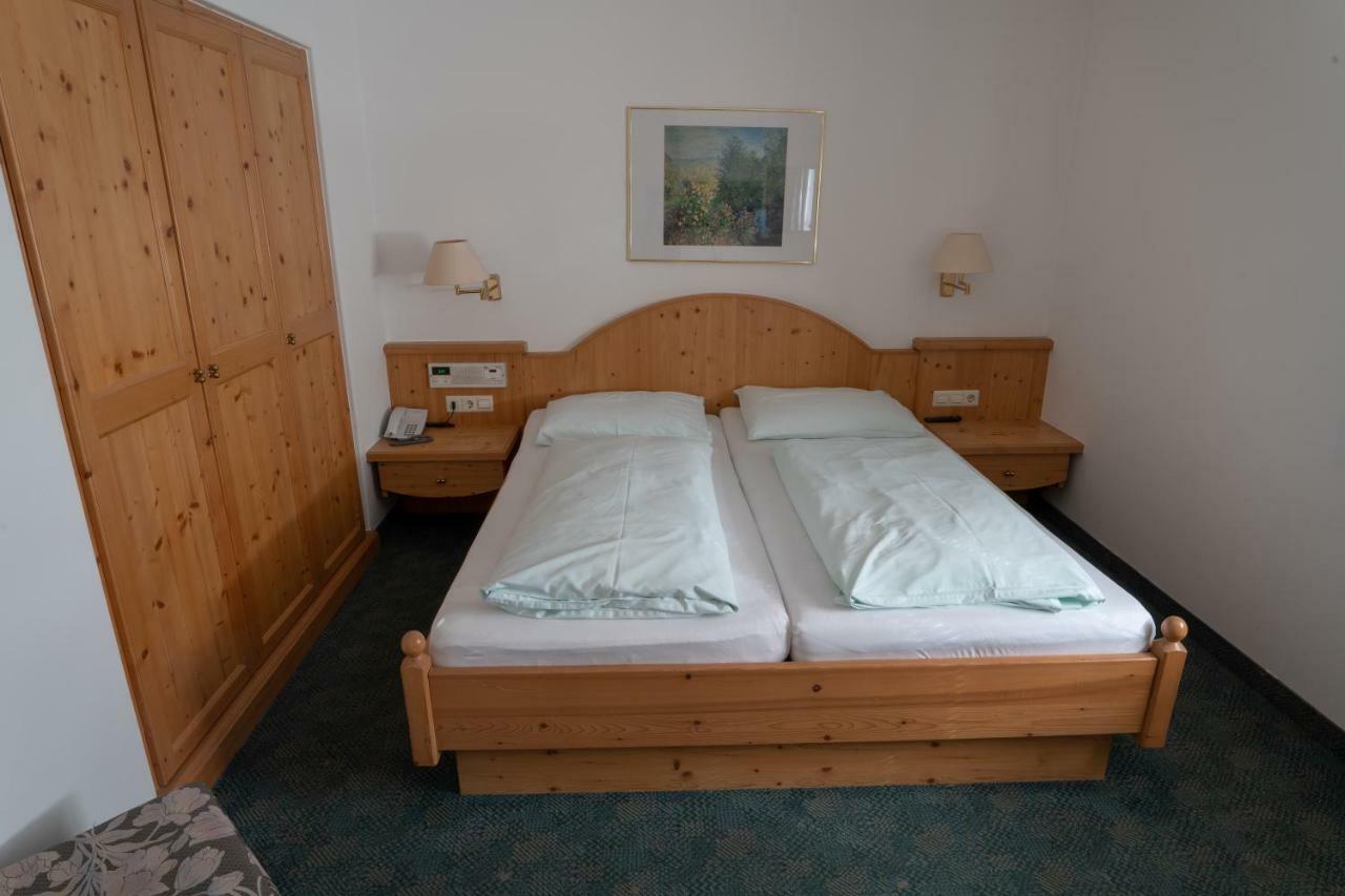 Brueckenwirt Hotel Hallein Ngoại thất bức ảnh